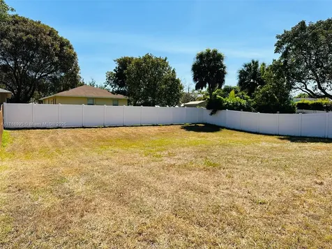612 NW 17th Avenue Pompano Beach FL 33069