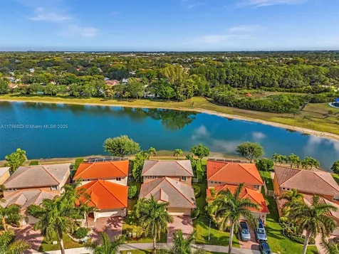4425 Banyan Trails Drive Coconut Creek FL 33073