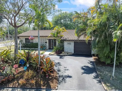 3700 W Park Road Hollywood FL 33021