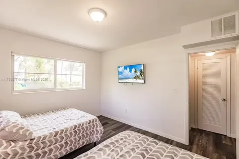 18825 Atlantic Boulevard Sunny Isles Beach FL 33160