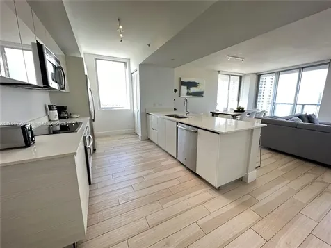 2600 E Hallandale Beach Boulevard Hallandale Beach FL 33009