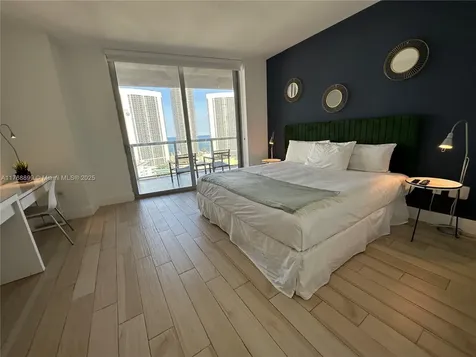 2600 E Hallandale Beach Boulevard Hallandale Beach FL 33009
