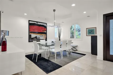 2115 Country Club Prado Coral Gables FL 33134