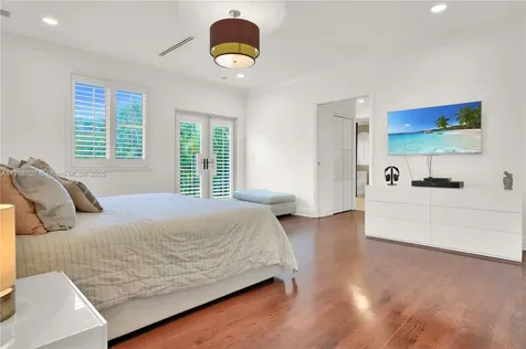 2115 Country Club Prado Coral Gables FL 33134