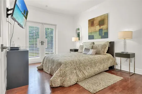 2115 Country Club Prado Coral Gables FL 33134