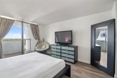 2750 NE 183rd Street Aventura FL 33160