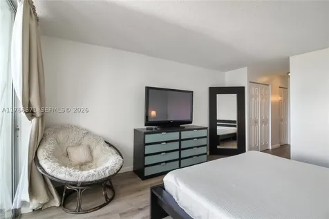 2750 NE 183rd Street Aventura FL 33160