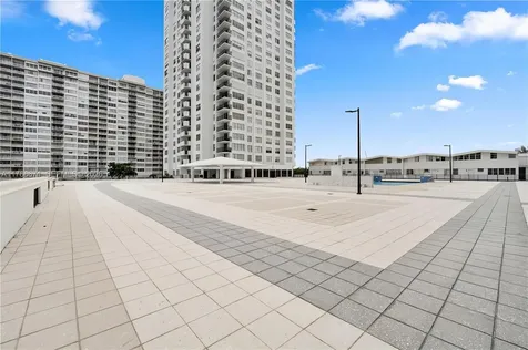 2750 NE 183rd Street Aventura FL 33160