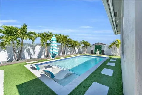 27530 SW 135th Avenue Road Homestead FL 33032