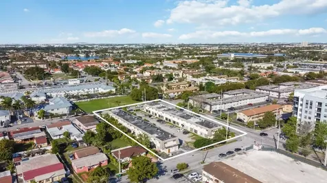 10904 SW 2nd Sweetwater FL 33174