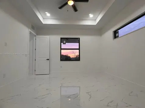 2122 NE 14th Place Cape Coral FL 33909
