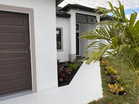 2122 NE 14th Place Cape Coral FL 33909