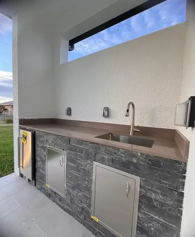 2122 NE 14th Place Cape Coral FL 33909