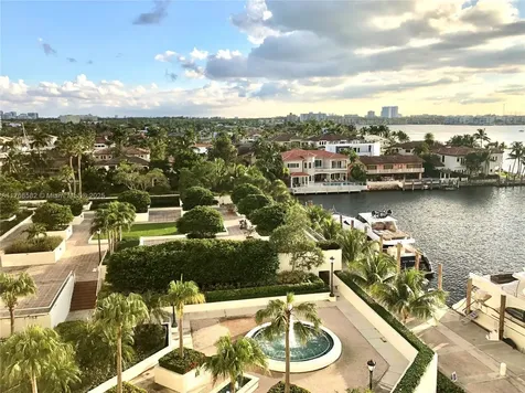 1000 W Island Boulevard Aventura FL 33160