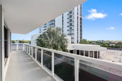 20505 E Country Club Drive Aventura FL 33180