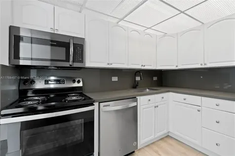 20505 E Country Club Drive Aventura FL 33180