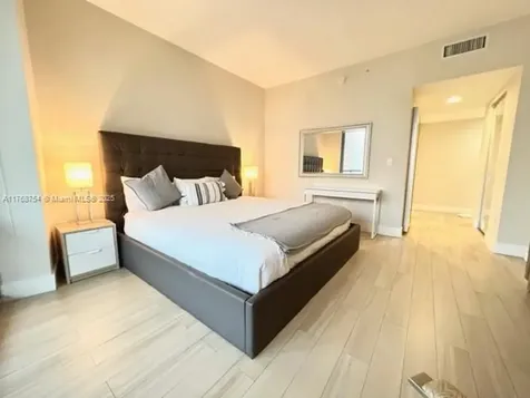2600 E Hallandale Beach Boulevard Hallandale Beach FL 33009