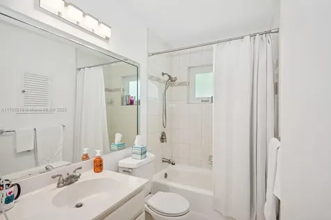 7640 SW 165th Terrace Palmetto Bay FL 33157