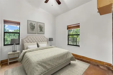 27000 SW 192nd Avenue Homestead FL 33031