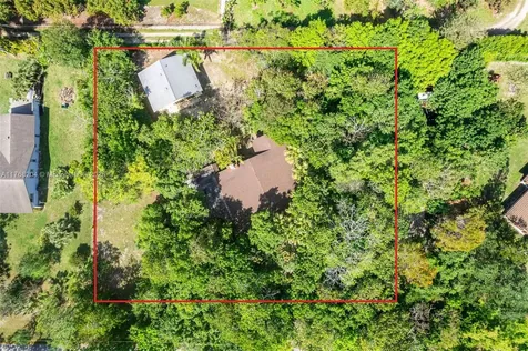 27000 SW 192nd Avenue Homestead FL 33031