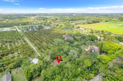 27000 SW 192nd Avenue Homestead FL 33031