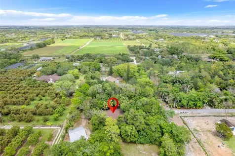 27000 SW 192nd Avenue Homestead FL 33031