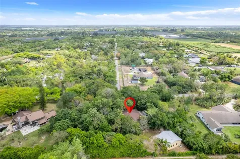 27000 SW 192nd Avenue Homestead FL 33031