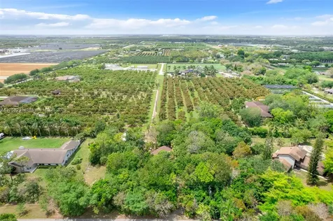 27000 SW 192nd Avenue Homestead FL 33031