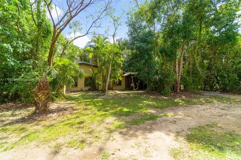27000 SW 192nd Avenue Homestead FL 33031
