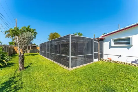240 NW 19th Street Homestead FL 33030