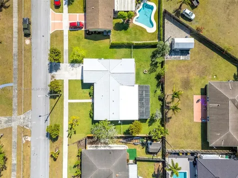 240 NW 19th Street Homestead FL 33030