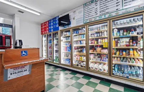 17851 NW 78th Avenue Hialeah FL 33015