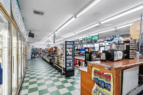 17851 NW 78th Avenue Hialeah FL 33015