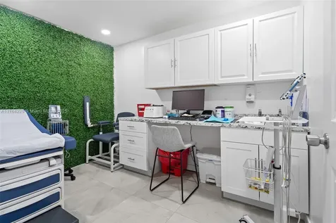17851 NW 78th Avenue Hialeah FL 33015