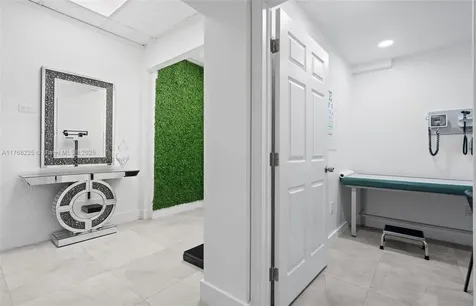 17851 NW 78th Avenue Hialeah FL 33015