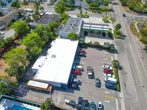 17851 NW 78th Avenue Hialeah FL 33015