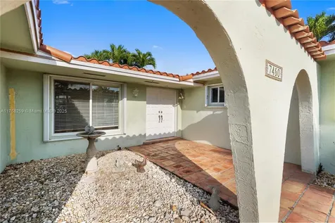 7450 SW 100th Court Miami FL 33173