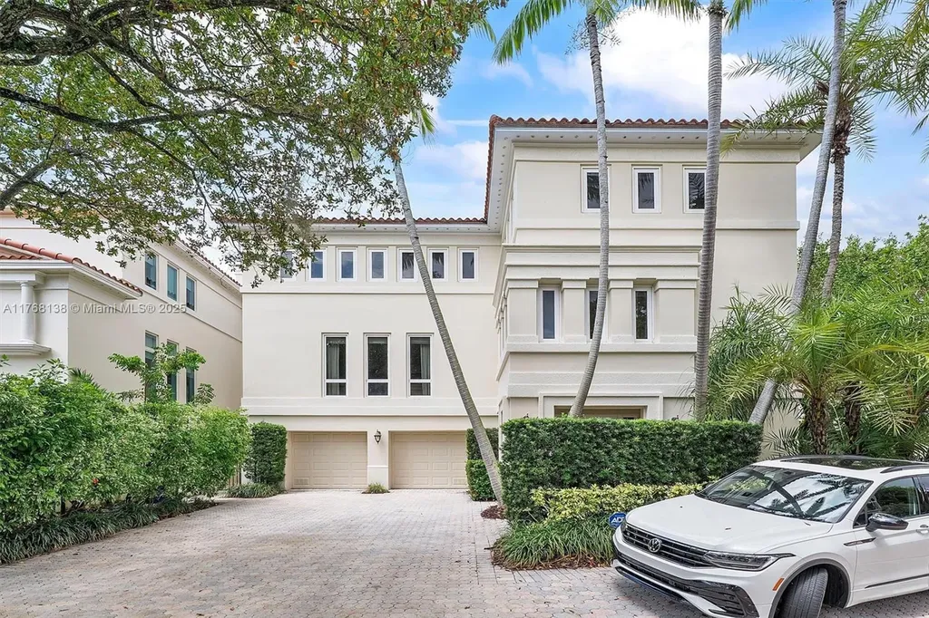 3504 Bayshore Villas Drive Miami FL 33133