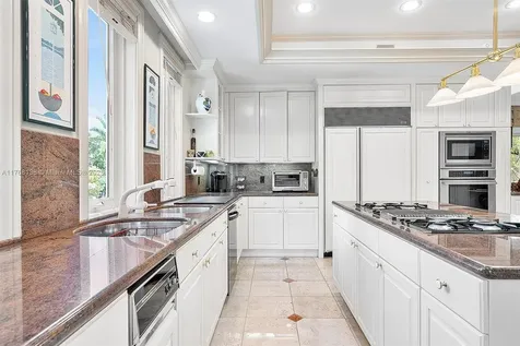 3504 Bayshore Villas Drive Miami FL 33133
