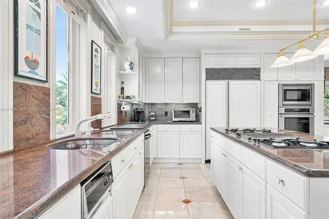 3504 Bayshore Villas Drive Miami FL 33133