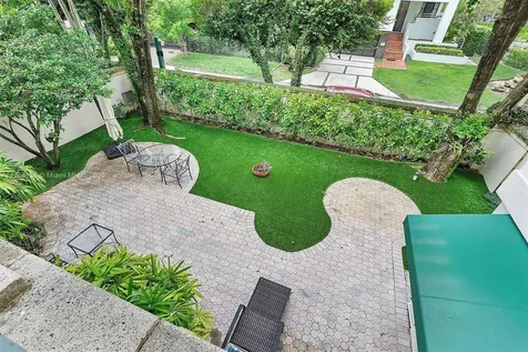 3504 Bayshore Villas Drive Miami FL 33133