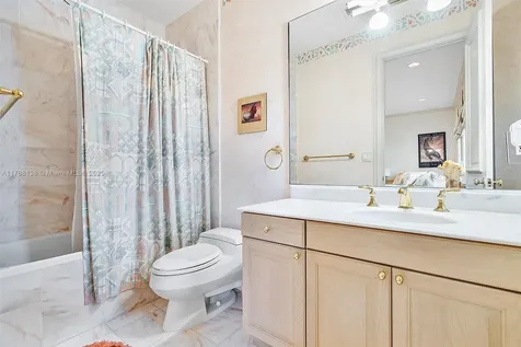 3504 Bayshore Villas Drive Miami FL 33133
