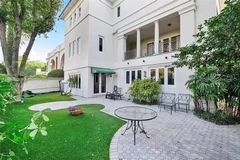 3504 Bayshore Villas Drive Miami FL 33133