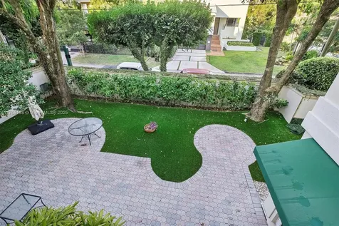 3504 Bayshore Villas Drive Miami FL 33133