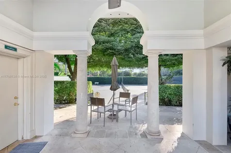 3504 Bayshore Villas Drive Miami FL 33133