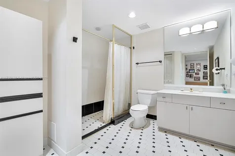 3504 Bayshore Villas Drive Miami FL 33133