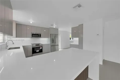 10250 SW 28th Street Miami FL 33165