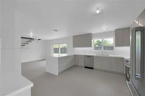 10250 SW 28th Street Miami FL 33165