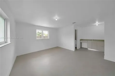 10250 SW 28th Street Miami FL 33165