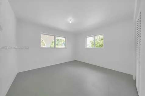 10250 SW 28th Street Miami FL 33165